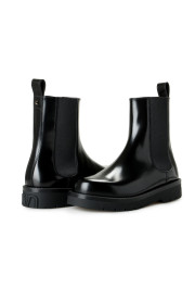 Valentino Garavani Men's "Beatle" Black Polished Leather Boots Shoes: Picture 8